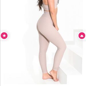 NWOT Booty By Brabants Croco Skin Leggings